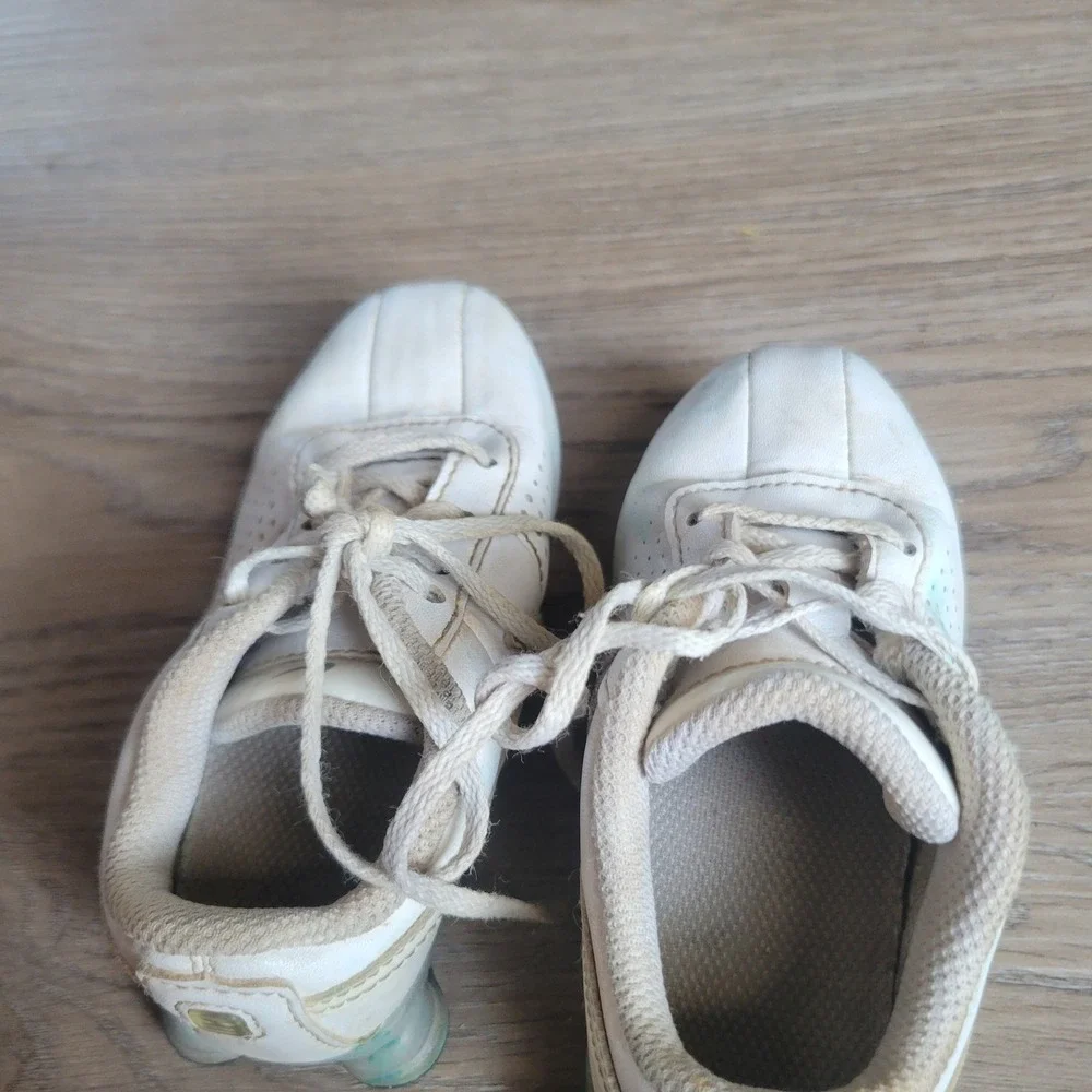 Nike Unisex Toddler Shox Sneakers Size 7C White Synthetic Athletic Shoes